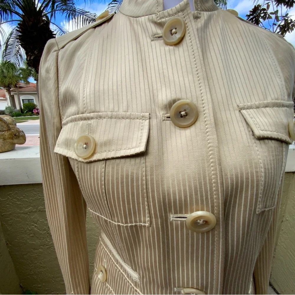 32% Silk 68% CottonBanana Republic Women's Beige Striped Utility Jacket Sz 0 - Picture 3 of 10